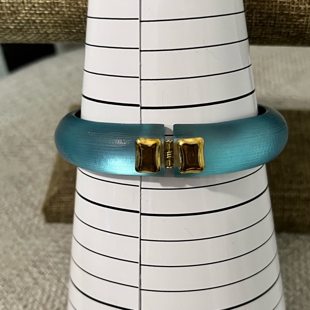 ALEXIS BITTAR PRE-LOVED AUTHENTIC ICY BLUE LUCITE;14K GOLD-PLATED BRASS BRACELET - Picture 11 of 12